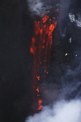 Island, Blick auf den Lavaausbruch des Eyjafjallajokull Fimmforduhals, 2010 - RM000479