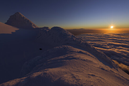 New Zealand, View of Mount Taranaki at sunset - MR001390