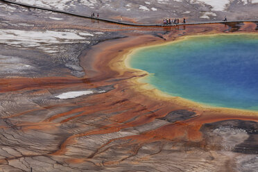 Blick auf die Grand Prismatic Spring im Yellowstone National Park - MR001351