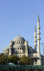 Türkei, Istanbul, Blick auf die Neue Moschee - LH000022