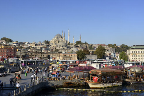 Türkei, Istanbul, Blick auf die Suleymaniye-Moschee - LH000021