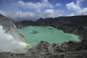 Indonesien, Blick auf den Vulkan Kawah Ijen - RM000528