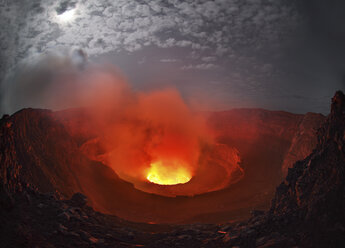 Afrika, Kongo, Blick auf die Lava des Vulkans Nyiragongo - RM000543