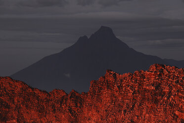 Afrika, Kongo, Blick auf den Vulkan Nyiragongo - RM000544