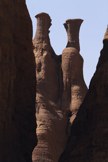 Afrika, Tschad, Blick auf eine Felsformation im Ennedi-Gebirge - RM000555