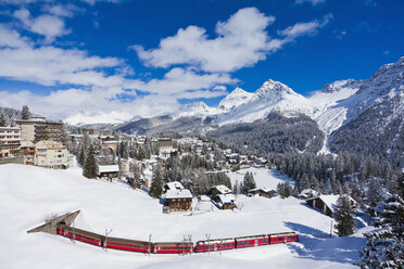 Switzerland,Arosa, Rhaetian railway passing through snow - WDF001688