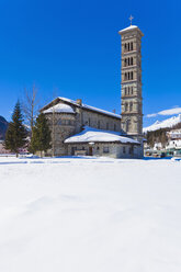 Schweiz, St. Moritz, Ansicht der St. Karl Kirche - WDF001703