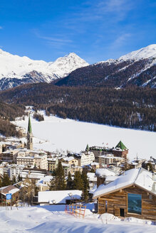 Schweiz, Blick auf Häuser in St. Moritz - WD001678
