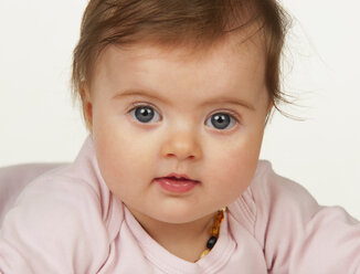 Porträt eines kleinen Mädchens, Nahaufnahme - WWF002897