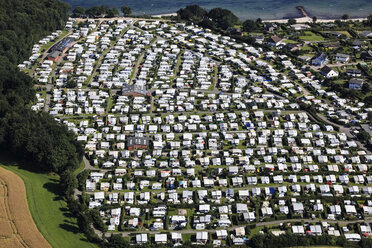 Germany, View of trailer park - FB000048