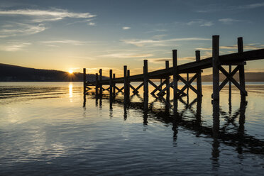 Germany, Baden Wuerttemberg, View of pier at Lake Constance - ELF000012