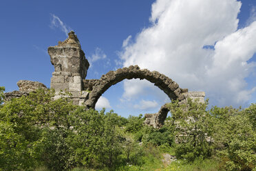 Türkei, Blick auf die Thermen des Herodes Atticus - SIE003673