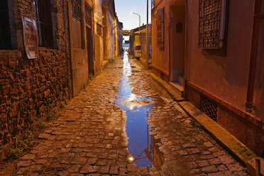 Türkei, Gasse in der Altstadt von Ayvalik - SIE003700