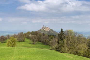 Germany, Baden Wuerttemberg, View of Hohenzollern Castle - ELF000067