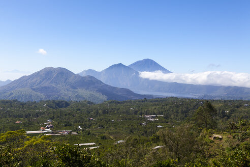 Indonesien, Blick auf den vulkanischen Berg Batur - AMF000082