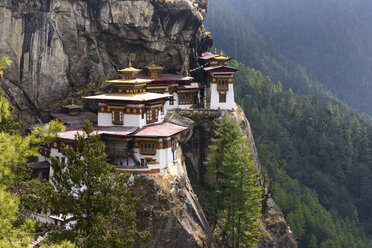 Bhutan, Blick auf den Tigernest-Tempel in Paro - HL000184