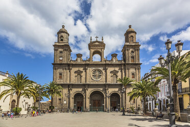 Spanien, Gran Canaria, Las Palmas, Ansicht der Catedral de Santa Ana - MAB000035