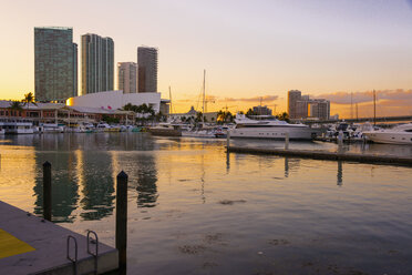 USA, Florida, Miami, Blick auf den Hafen - ABAF000854