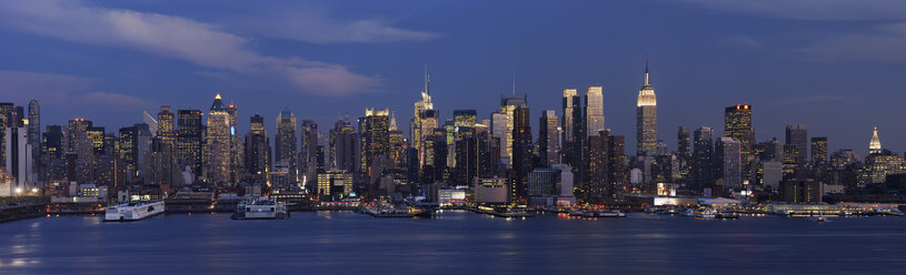 USA, New York State, New York City, Blick auf Manhattan mit Hudson River - RUEF001018