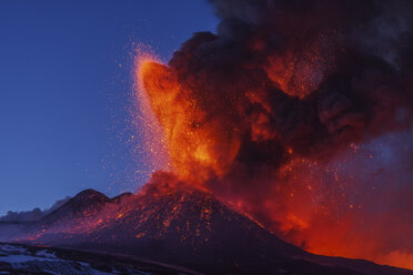 Italy, View of Lava erupting from Mount Etna - RM000618