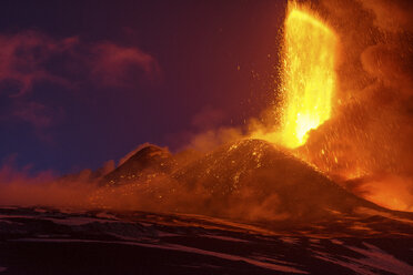 Italy, View of Lava erupting from Mount Etna - RM000620