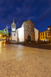 Portugal, Funchal, Blick auf die Se Kathedrale bei Nacht - AMF000132