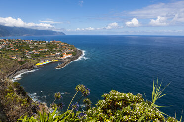 Portugal, Steilküste von Madeira in Ponta Delgada - AMF000193