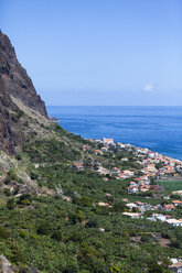 Portugal, Blick auf die Küste bei Paul do Mar - AMF000164