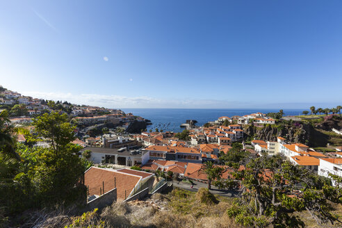Portugal, Blick auf die Häuser von Camara de Lobos - AMF000205