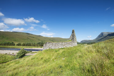 Vereinigtes Königreich, Schottland, Ansicht von Dun Dornaigil Broch in Nordschottland - ELF000174