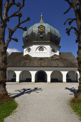 Deutschland, Bayern, Ansicht der Kapelle in Garmisch-Partenkirchen - ES000383