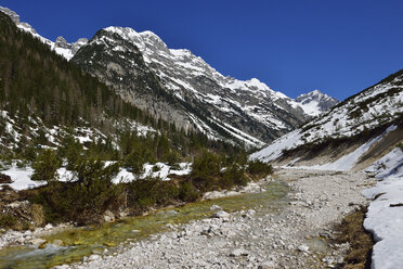 Österreich, Tirol, Blick auf das Karwendelgebirge - ESF000389