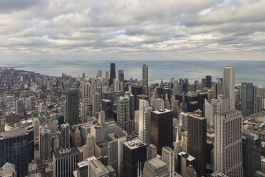 USA, Illinois, Chicago, Blick vom Willis Tower auf den Michigansee - FO005083