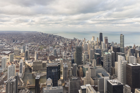 USA, Illinois, Chicago, Blick vom Willis Tower auf den Michigansee, lizenzfreies Stockfoto