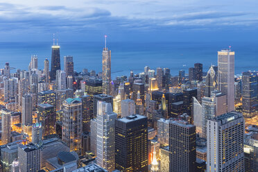 USA, Illinois, Chicago, Blick vom Willis Tower auf den Michigansee - FOF005091