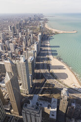 USA, Illinois, Chicago, Blick vom John Hancock Tower und dem Michigansee - FOF005101