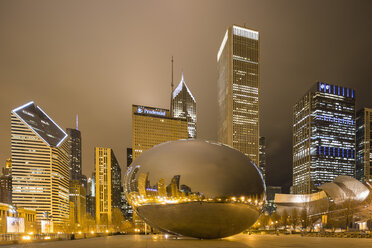 United States, Illinois, Chicago, View of Cloud Gate and Millennium Park - FO005126