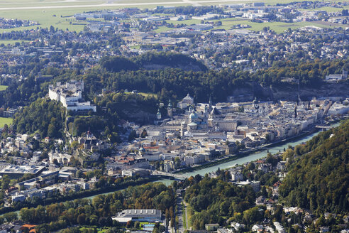 Österreich, Salzburg, Blick auf die Stadt Salzburg - SIE003848