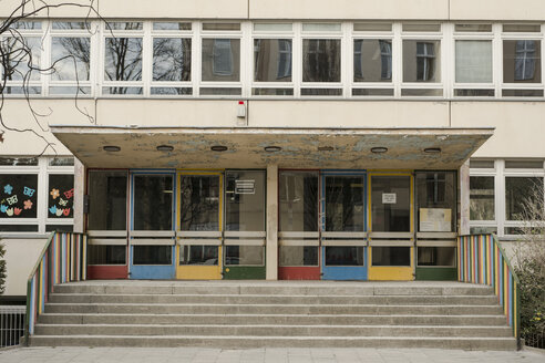 Germany, Berlin, Entrance of school - FBF000064