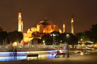 Türkei, Istanbul, Blick auf den Sultan-Ahmed-Park - LH000150