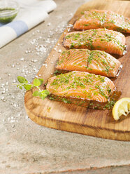 Marinated salmon on chopping board - CH000022