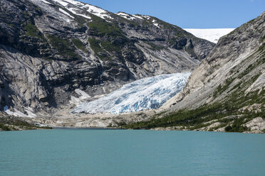 Norwegen, Blick auf den Jostedalsbreen-Gletscher - HWO000005