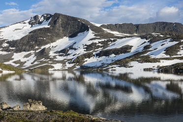 Norway, View of Jotunheimen - HWO000007