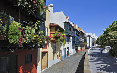 Spain, Canary Islands, View of Historic balconies - LH000170