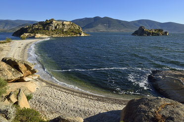 Turkey, View of beach and island on north shore - ES000399