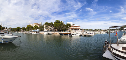 Spanien, Mallorca, Blick auf Boote in Portopetro, lizenzfreies Stockfoto