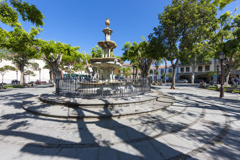 Spanien, Blick auf die Plaza del Adelantado - AM000418