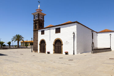 Spanien, Blick auf die Kirche San Juan Bautistain - AM000505