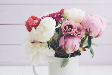 Bouquet of summer flowers on table, close up - ECF000214