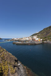 Spanien, Blick auf die Küstenstadt Garachico - AMF000496